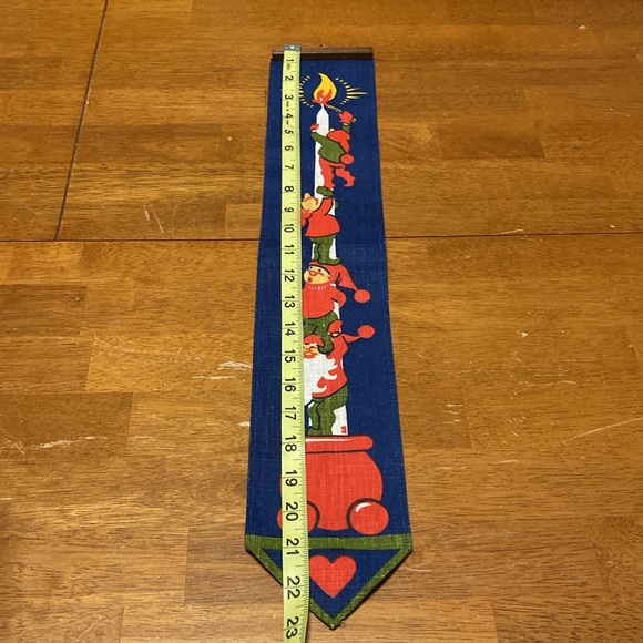 Vintage Christmas Screen Printed Linen Hanging Banner Elves and Candle Pennant - Picture 6 of 7